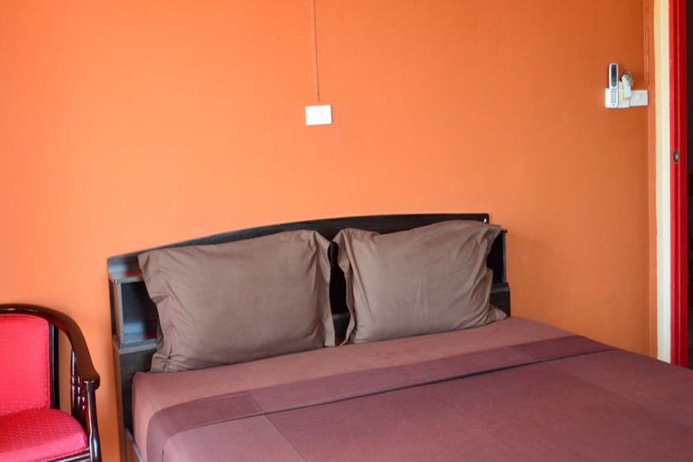 La Paillote Guest House 라용 외부 사진